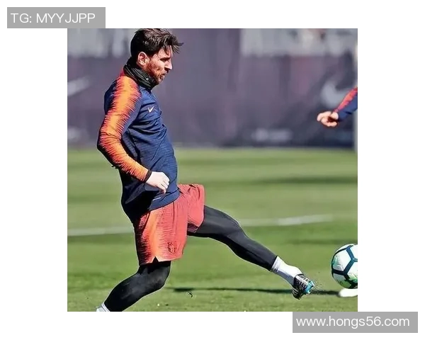 足球明星走路的姿势揭秘：优雅与力量的完美结合展现运动魅力