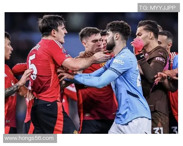 古灵精怪的足球明星们如何用幽默与才华征服绿茵场与球迷心