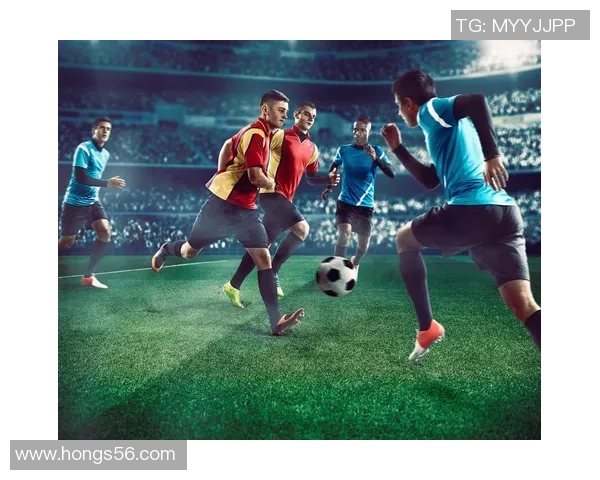 足球明星与球迷亲密互动的感人瞬间回顾与分享